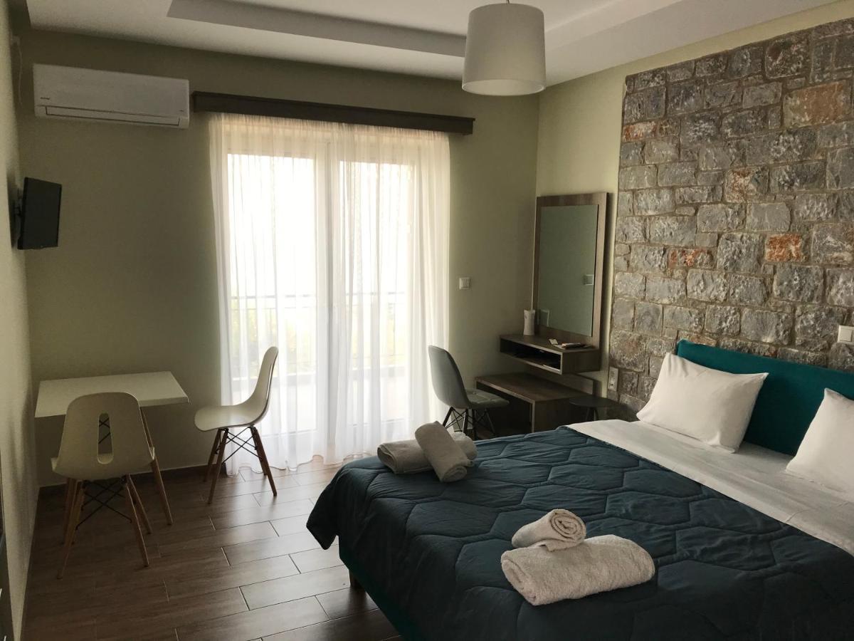 Verga'S Apartments Kalamata Bagian luar foto