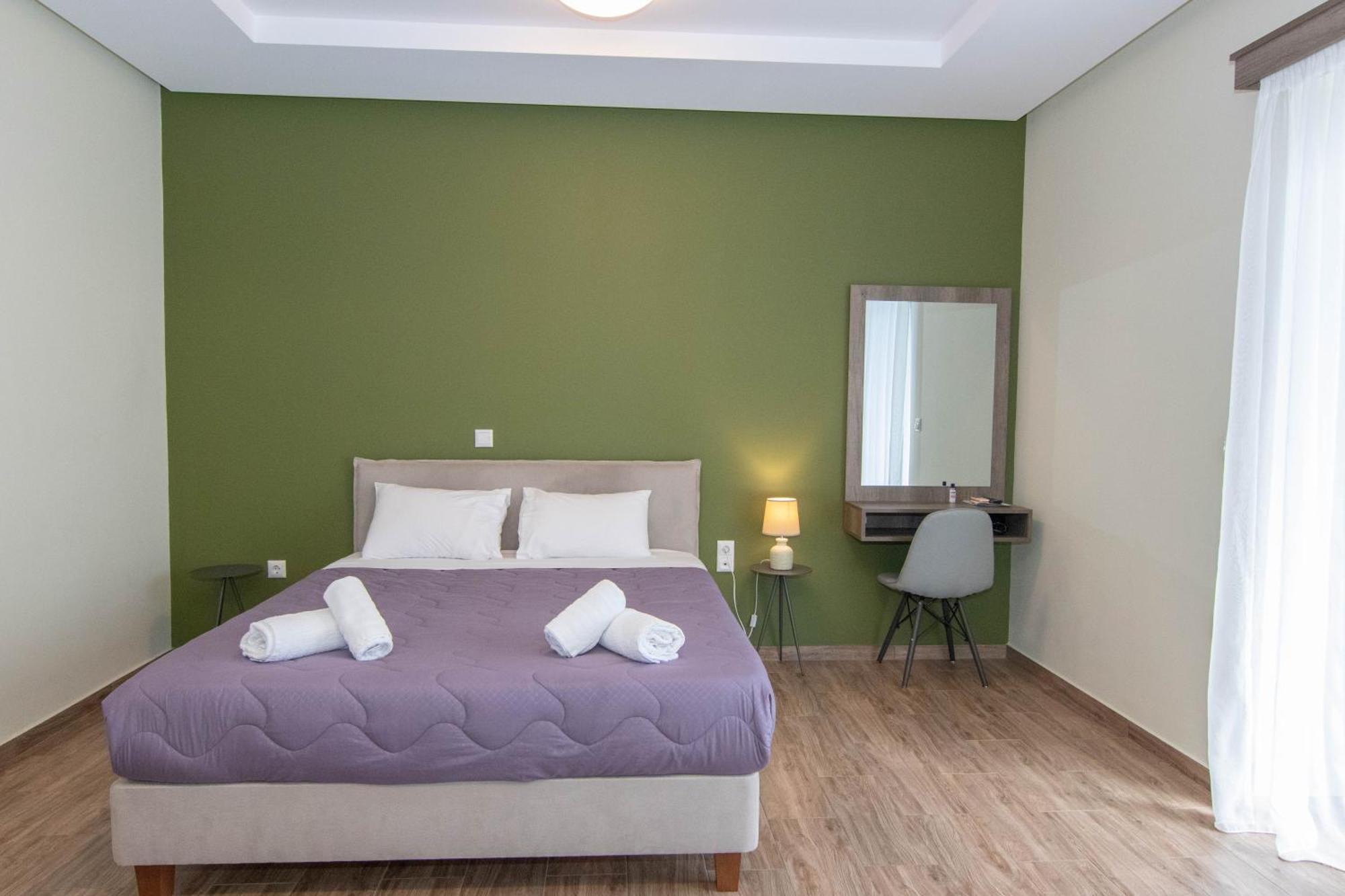 Verga'S Apartments Kalamata Bagian luar foto