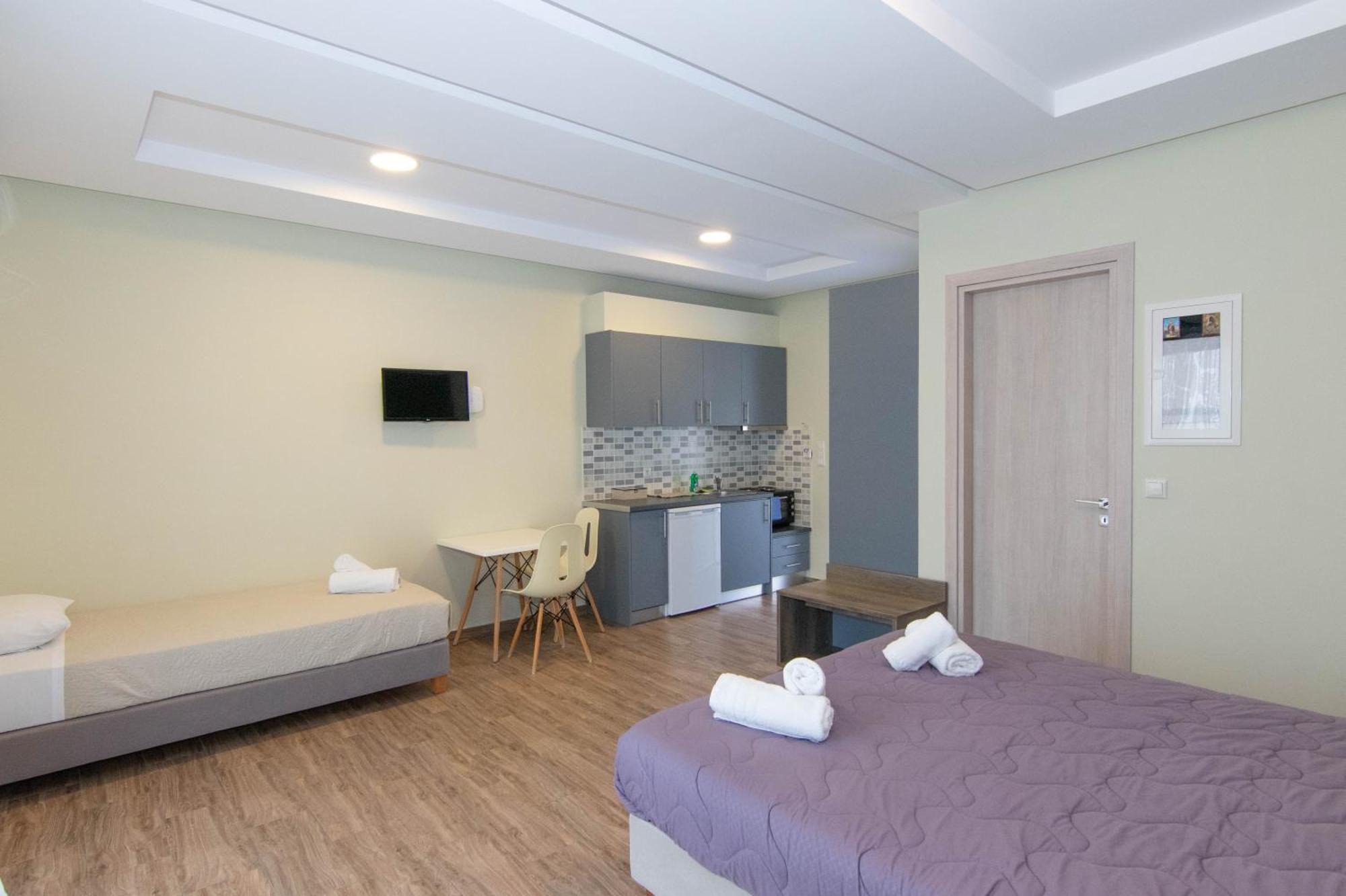Verga'S Apartments Kalamata Bagian luar foto