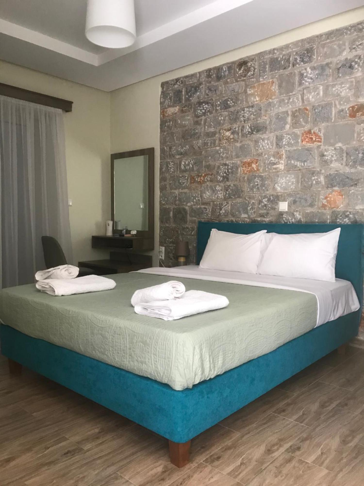 Verga'S Apartments Kalamata Bagian luar foto