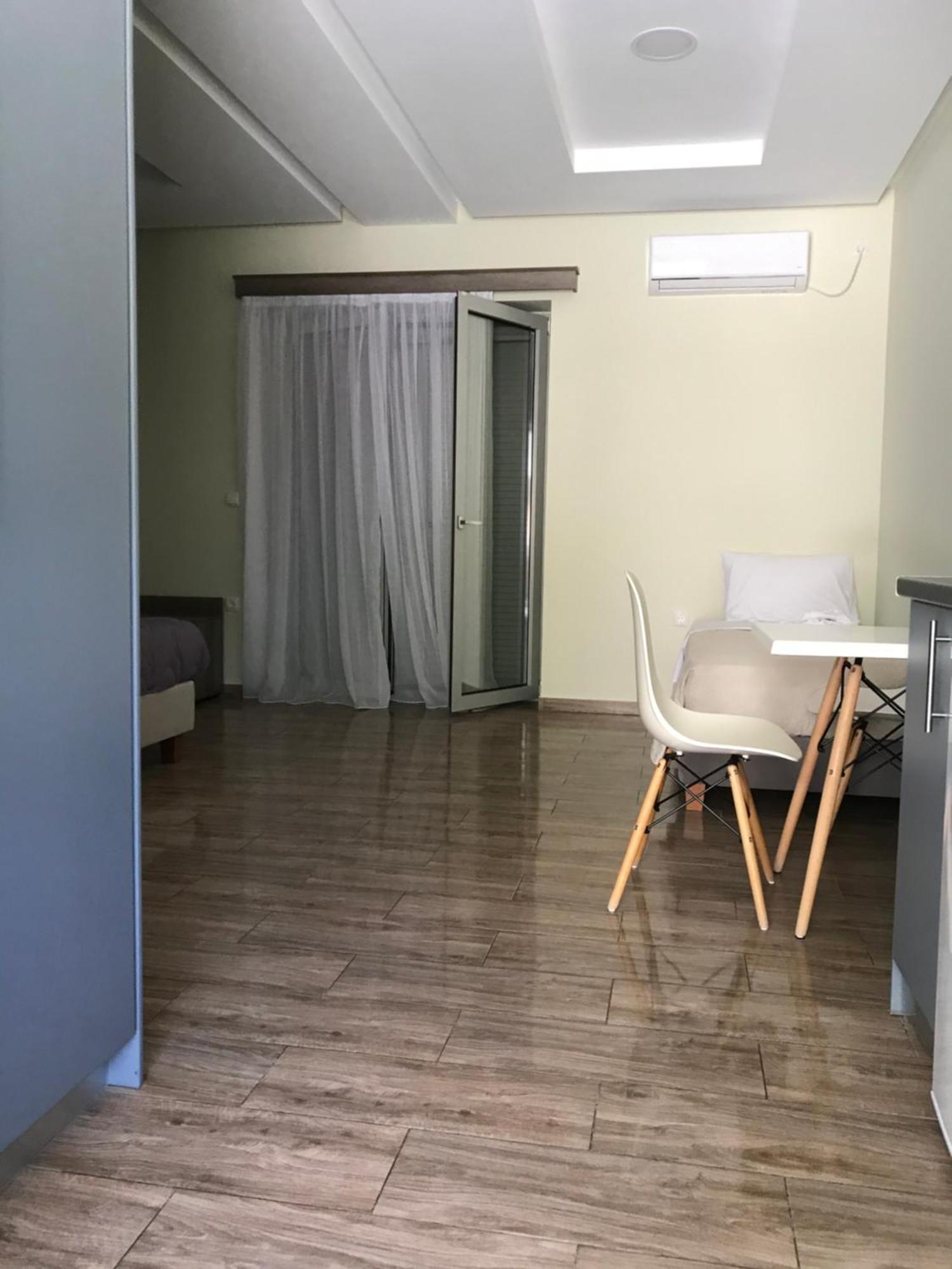 Verga'S Apartments Kalamata Bagian luar foto