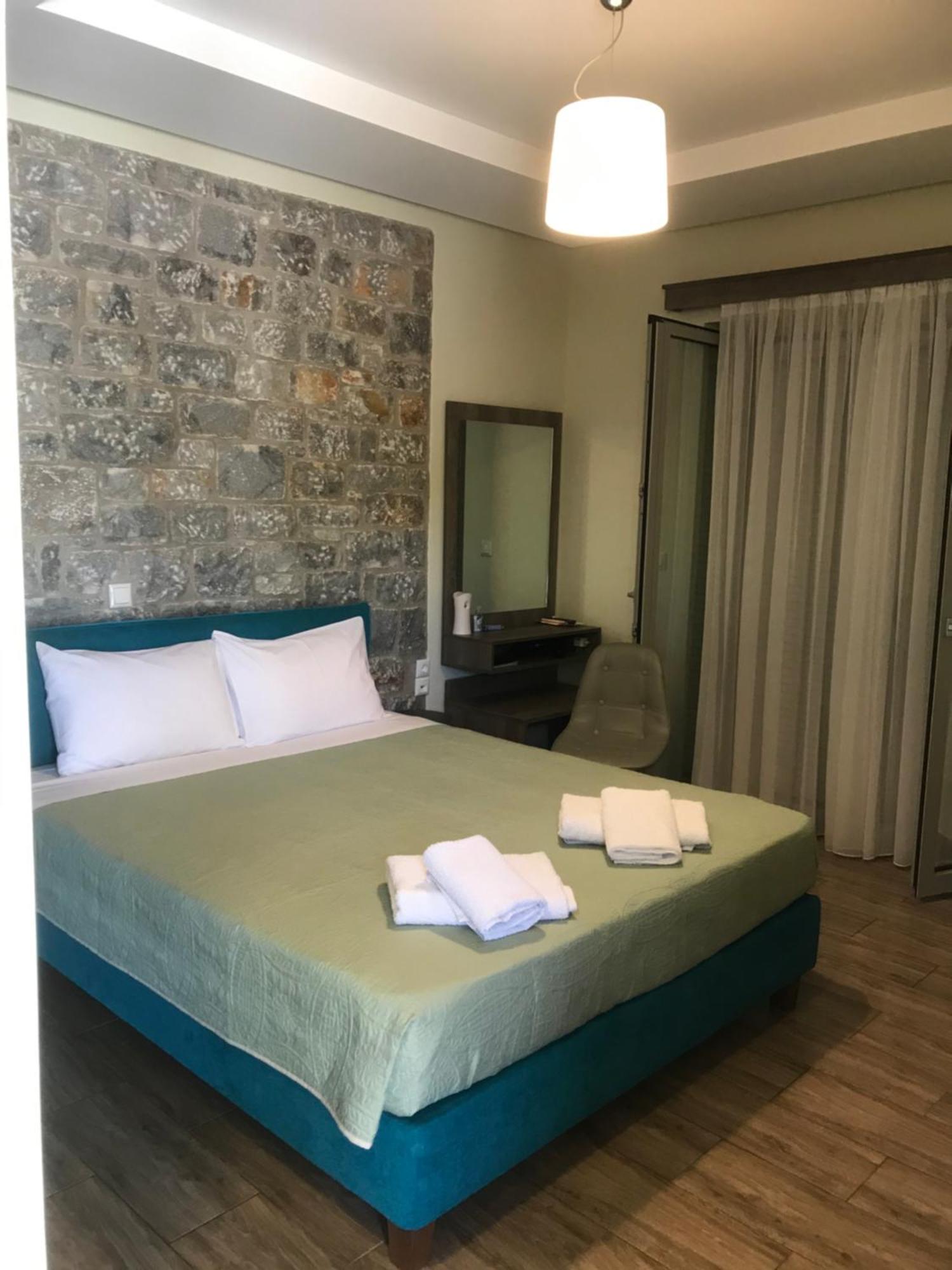 Verga'S Apartments Kalamata Bagian luar foto