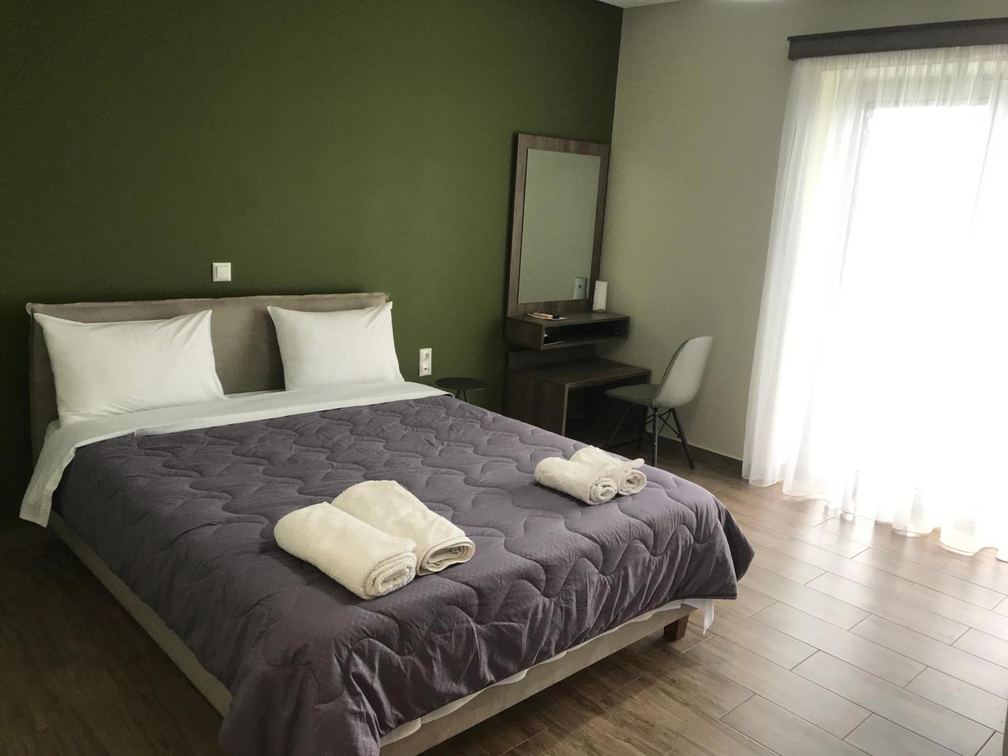 Verga'S Apartments Kalamata Bagian luar foto
